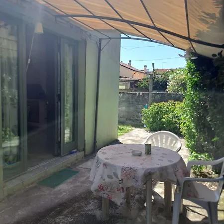 Monolocale Carrara